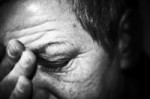 person_with_migraine_headache-r_200