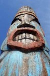 totem_pole_smile-r_200